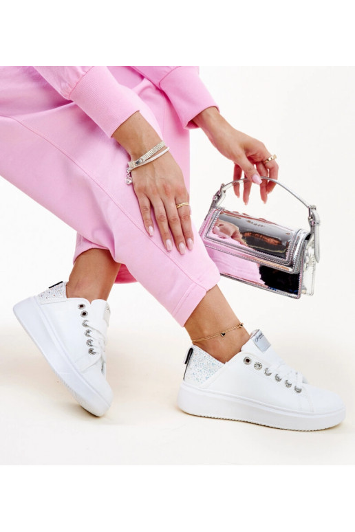 Wit-zilveren sneakers met zirconia... Wit-zilveren sneakers met zirconia...