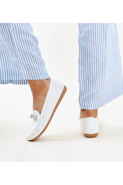 Witte mocassins versierd met zirconia...