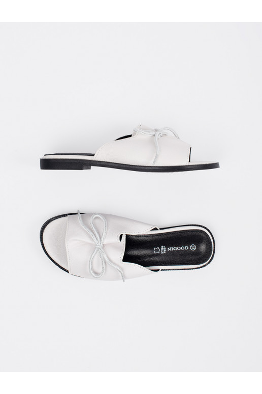 Initte kleur slippers płaksie met een boog Initte kleur slippers płaksie met een boog