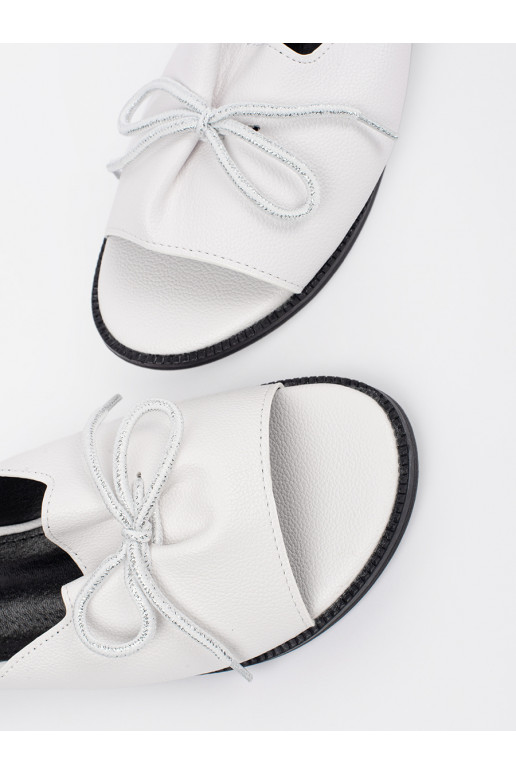 Initte kleur slippers płaksie met een boog Initte kleur slippers płaksie met een boog