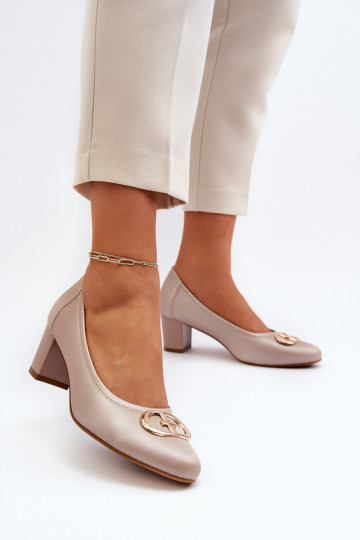 Schoenen met lage hakken en...