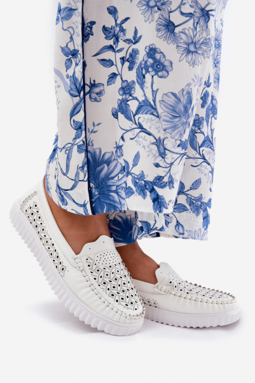 Leer dames mocassins met opengeInerkte elementen Vinceza 88028 Initte kleur Leer dames mocassins met opengeInerkte elementen Vinceza 88028 Initte kleur