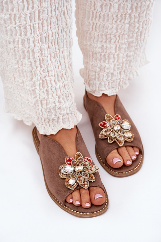 Dames sandalen met brede hakken met ornamenten S.Barski KV27-001 beige Dames sandalen met brede hakken met ornamenten S.Barski KV27-001 beige
