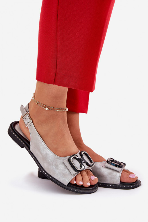 Platte sandalen met ornamenten Eko Leer zilvere kleur Lilria Platte sandalen met ornamenten Eko Leer zilvere kleur Lilria