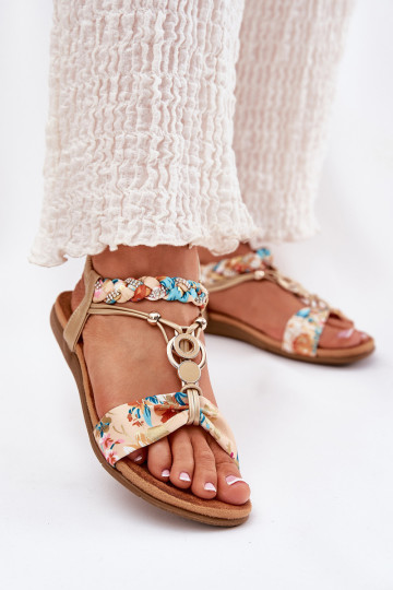 Sandalen voor dames Z Plecionymi Strepenem En Decoratie Artiker 56C1316 gouden kleur