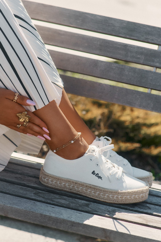 Casual schoenen met veters Lee Cooper LCIN-25-44-3217 in wit