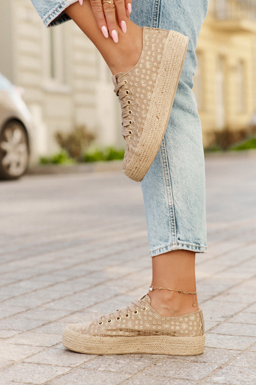 Gepatineerde casual schoenen met platform Lee Cooper LCIN-25-08-3646L in chaki Gepatineerde casual schoenen met platform Lee Cooper LCIN-25-08-3646L in chaki