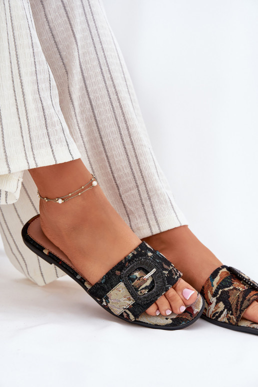 gelijk aan Damespantoffels versieren met gespen zInart Clariola