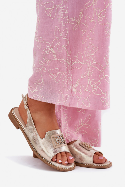 Elegante stijl Dames sandalen met brede hakken met ornamenten S.Barski KV51-082 gouden kleur Elegante stijl Dames sandalen met brede hakken met ornamenten S.Barski KV51-082 gouden kleur