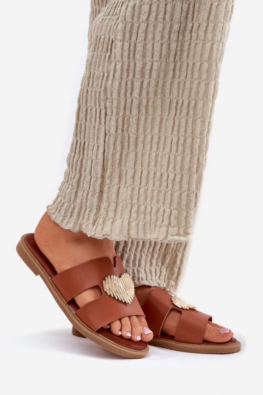 Damespantoffels met brede hakken met gouden details bruine kleur Karinma