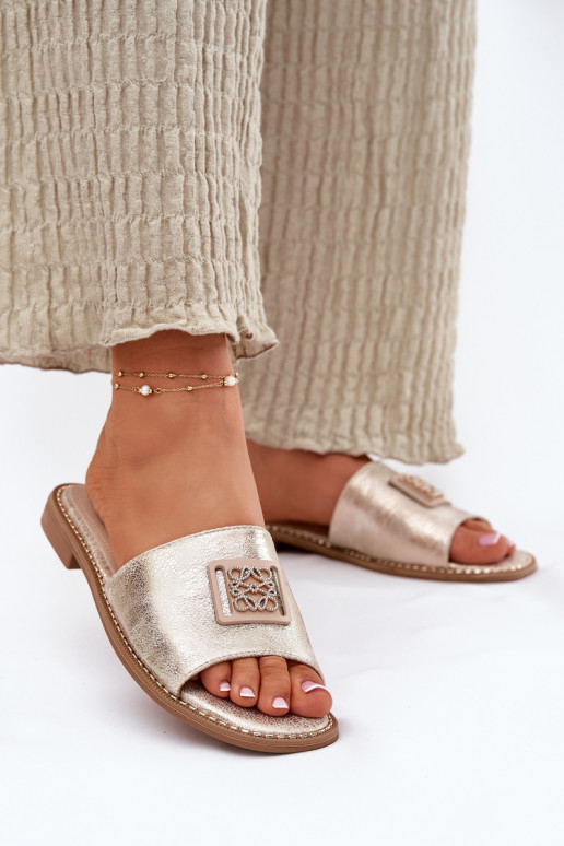 Platte slippers voor dames met ornamenten S.Barski KV51-089 gouden kleur Platte slippers voor dames met ornamenten S.Barski KV51-089 gouden kleur