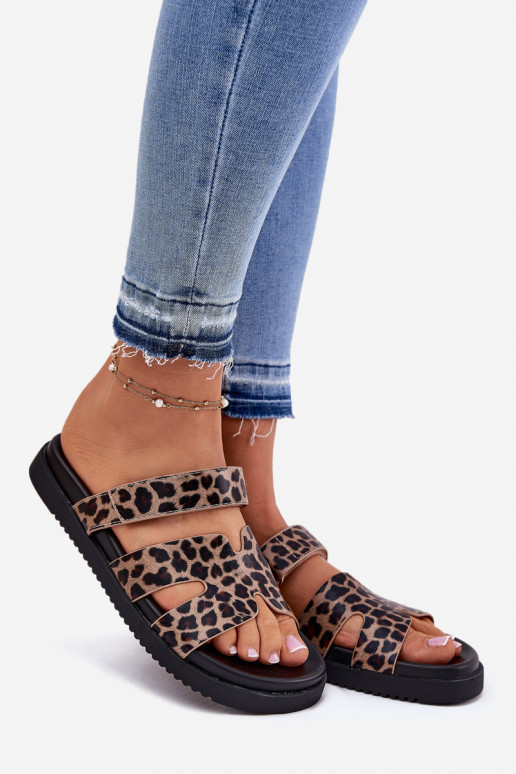 Damespantoffels Z met lijmbevestigingem Vinceza 17401 met luipaardbontpatronen