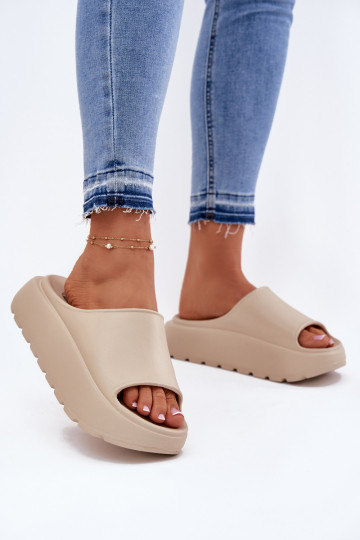 Zandkleurige dames lichte slippers met platform, „Xalvania"