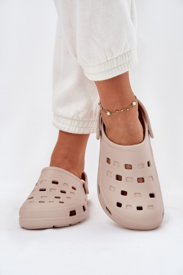Lichte dames slippers LEMIGO 806 zandkleur