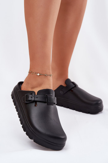 Larinie dames slippers met bandjes en gespen in zwart 2