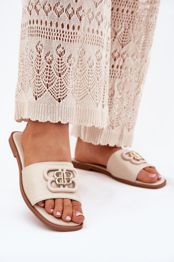 Dames slippers zonder hak met fraaie details Nenitta zandkleurig