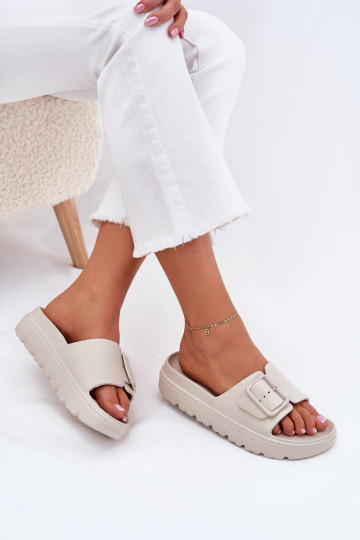 Zandkleurige dames lichte slippers met platform en gespen, „Viasara"