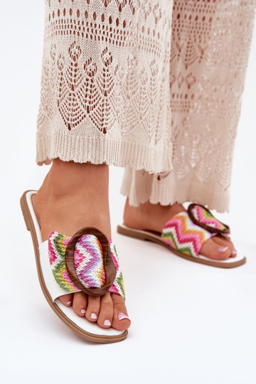 Witte dames slippers met gespen LuĮam