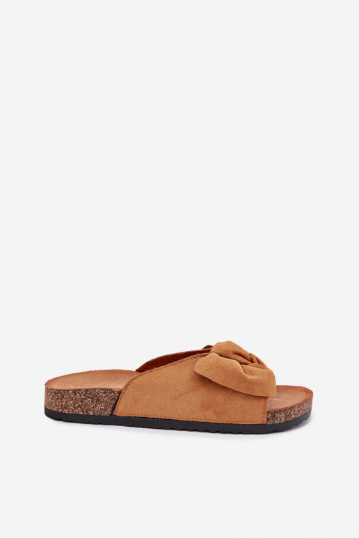 Damespantoffels Op een kurkzool Kokardką bruine kleur Seressa Damespantoffels Op een kurkzool Kokardką bruine kleur Seressa