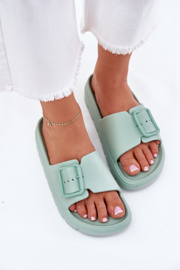 Dames lichte groene slippers met platform en gespen „Viasara"
