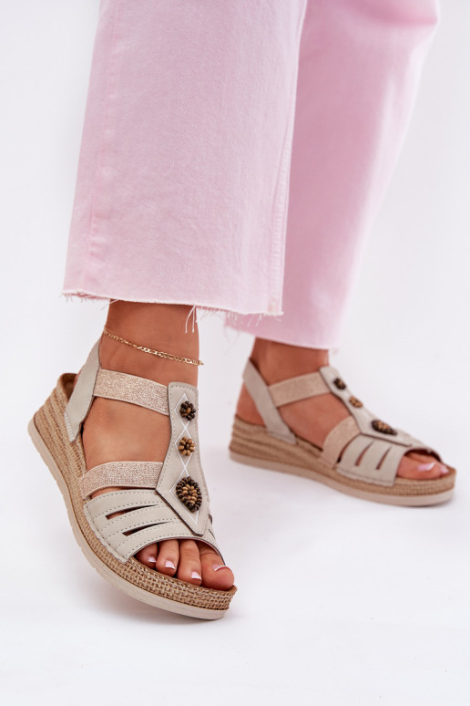 Dames sandalen Op de INig met mooie details Inblu RV000015 ivoor Dames sandalen Op de INig met mooie details Inblu RV000015 ivoor