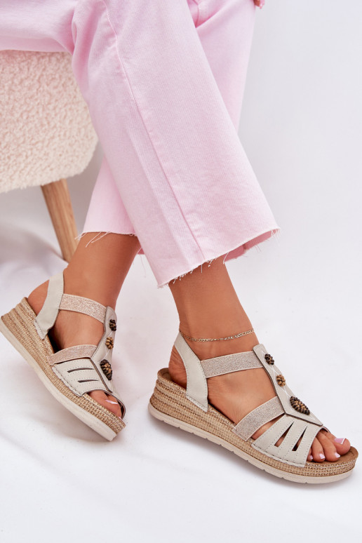 Dames sandalen Op de INig met mooie details Inblu RV000015 ivoor Dames sandalen Op de INig met mooie details Inblu RV000015 ivoor