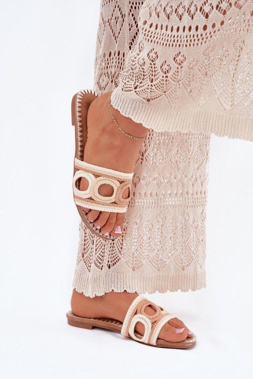 SzydełkoIne Damespantoffels met brede hakken beige Nirina SzydełkoIne Damespantoffels met brede hakken beige Nirina