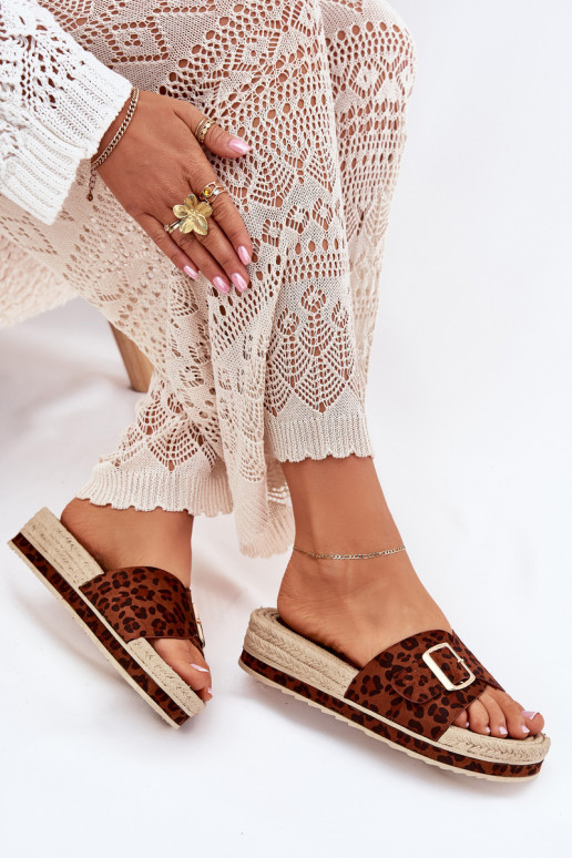 Damespantoffels met platform met gouden gespen met luipaardbontpatronen Selira Damespantoffels met platform met gouden gespen met luipaardbontpatronen Selira