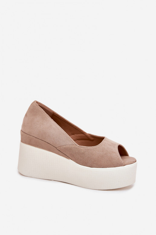 Dames sandalen Op de INig en platform beige Felyra