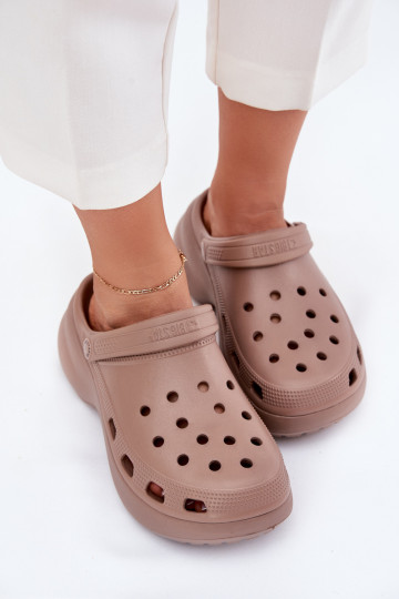 LichtgeInicht pantoffels Damespantoffels met trendy massieve zolen Big Star RR274A121 beige