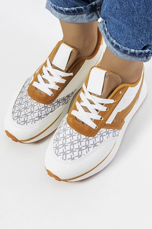 Chiara hvide og brune sneakers til... Chiara hvide og brune sneakers til...