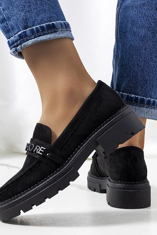 Zwarte mocassins op tractorzool,...