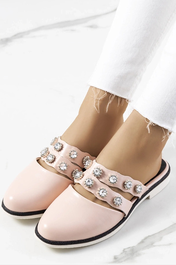 Pink flip-flops med nitter...