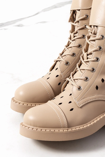 Beige gennembrudte... 2