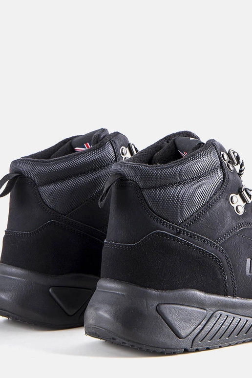 Sorte isolerede støvler... Sorte isolerede støvler...