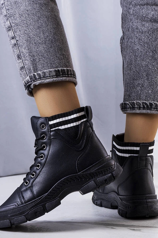 Sorte isolerede støvler fra Innes