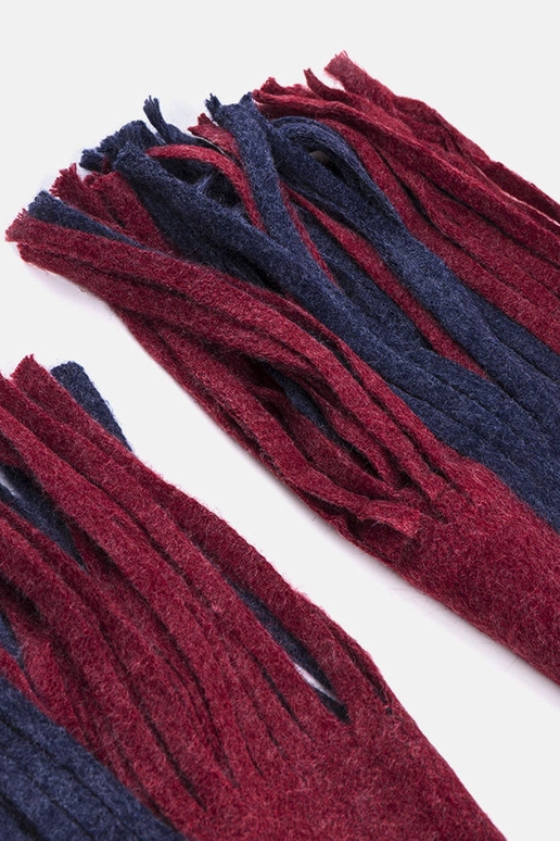 Marineblåt og rødt tørklæde med... Marineblåt og rødt tørklæde med...