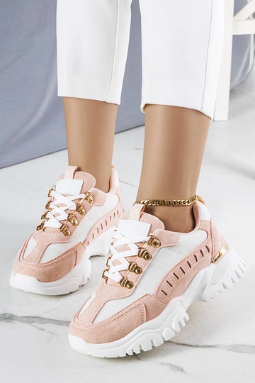Mindys hvide og lyserøde sneakers 2