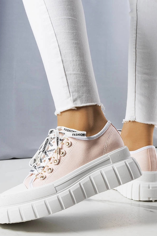 Roze schoenen op een plateau, „Toni"