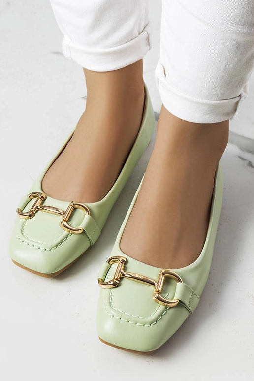 Groene schoenen met gouden details,...