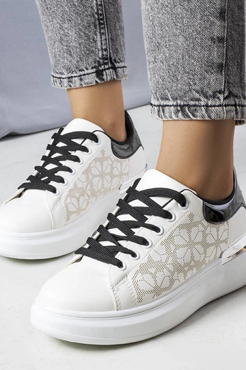 Erin sorte og hvide perforerede sneakers