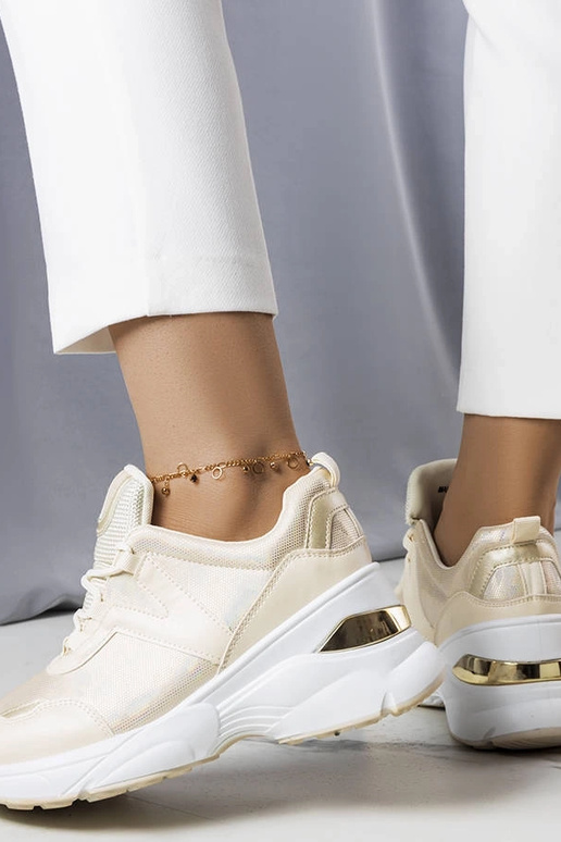 Beige sneakers med metalliske indlæg... Beige sneakers med metalliske indlæg...