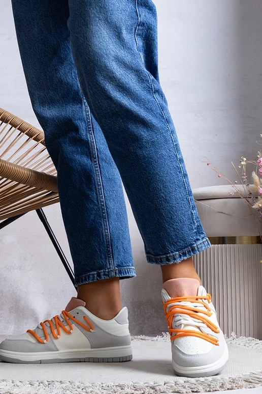 Grå damesneakers, sneakers med snøre,... Grå damesneakers, sneakers med snøre,...