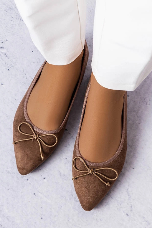 Brune ballerinaer med spids tå fra...