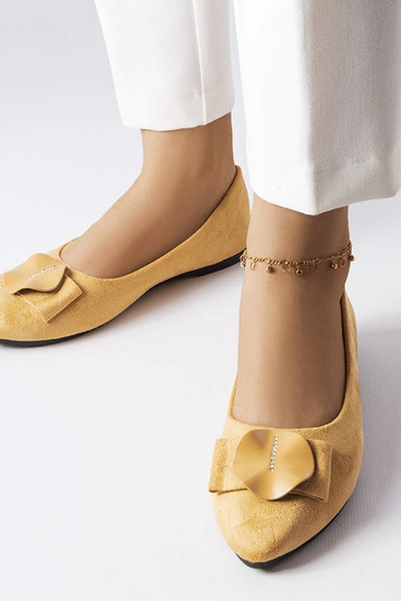 Beige balletlejligheder dekoreret med Rémy zirkoner 2