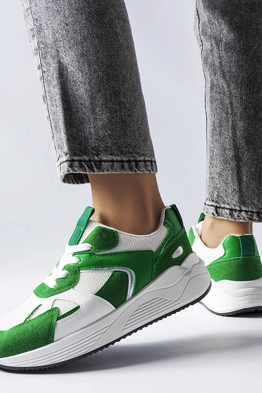 Groene sneakers van gecombineerde... Groene sneakers van gecombineerde...
