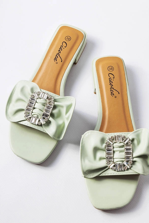 Grønne elegante sandaler med zirkoner...