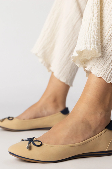 Beige schoenen versierd met strik, „Maddalena" 2