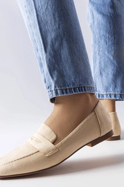 Zandkleurige schoenen van kunstsuède...