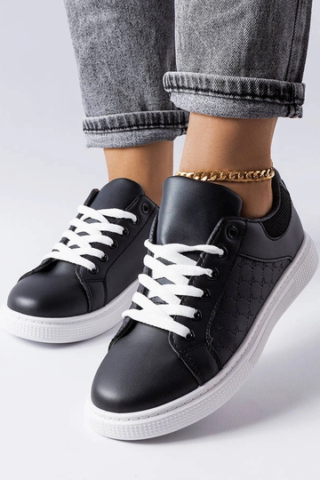 Sorte sneakers med...